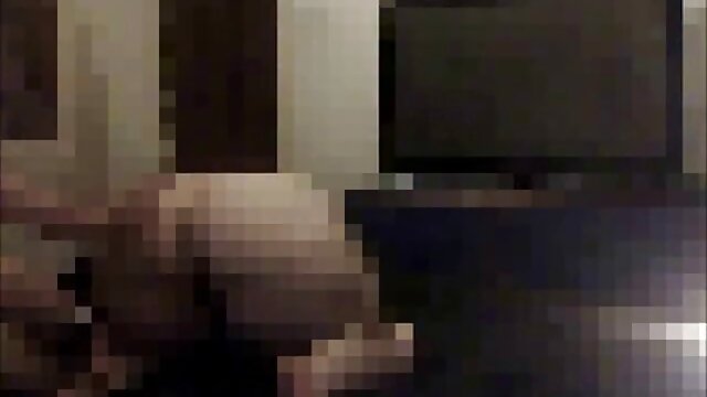 Meztelen ázsiai mostohalány farsangi maszkban Jada Kai megpróbálja online ingyen pornó elcsábítani mostohaapját